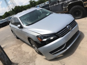 VOLKSWAGEN PASSAT 2013