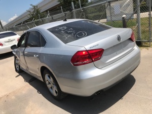 VOLKSWAGEN PASSAT 2013