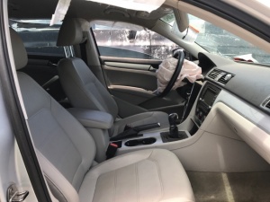 VOLKSWAGEN PASSAT 2013